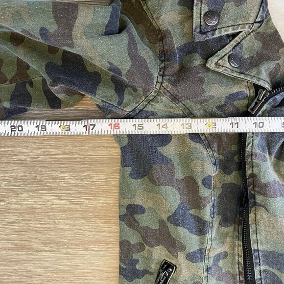 Royal Bones Jacket Women's Green Camo Sz L Goth Punk Asymmetrical  Zip Belt VTG - Picture 6 of 7
